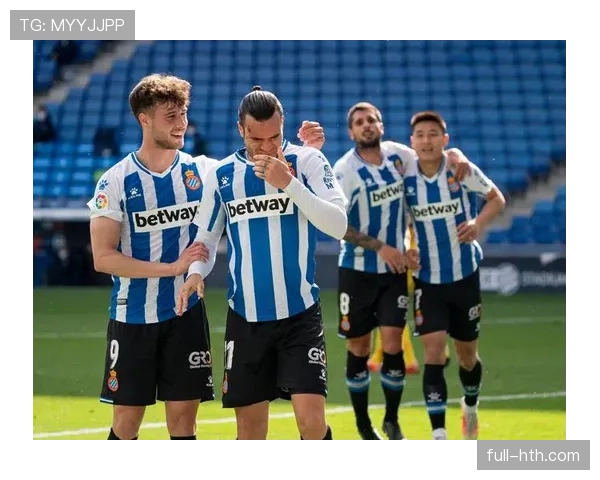 西甲梦之队迎传奇加盟，豪华阵容蓄势待发新赛季